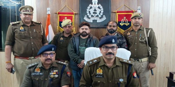 दंगे में चली गोलियों का खुलासा… हमलावरों तक पहुंचाए गए अवैध हथियार, दो गिरफ्तार