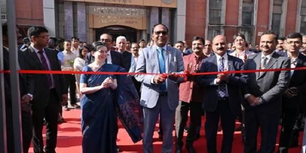 केंद्रीय कर्मचारियों के लिए वेतन खाता पैकेज संबंधी सुविधा शिविर का उद्घाटन