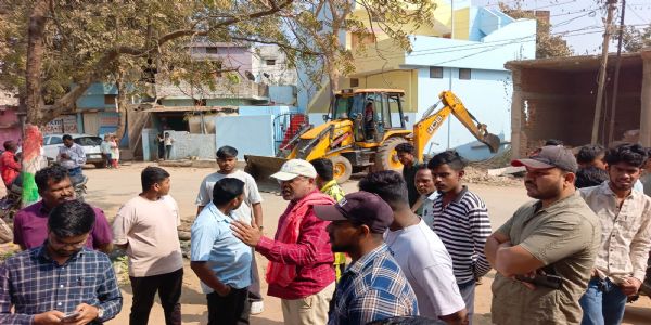 बिना नोटिस कार्रवाई पर भड़का गोकुलपुर, अतिक्रमण हटाने पहुंची निगम टीम को लौटना पड़ा