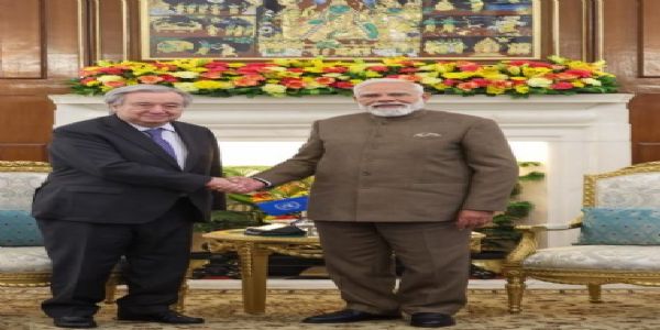 नई दिल्ली में इंडिया एआई इम्पैक्ट समिट 2026 के दौरान प्रधानमंत्री नरेन्द्र मोदी और संयुक्त राष्ट्र महासचिव एंटोनियो गुटेरेस द्विपक्षीय बैठक करते हुए।