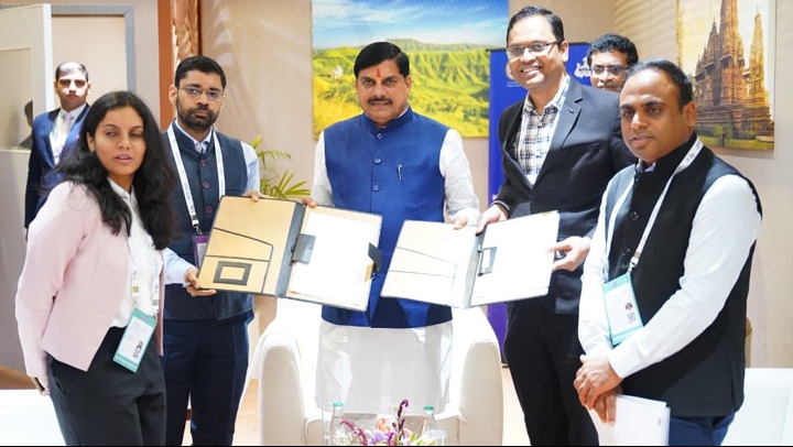 मुख्यमंत्री के समक्ष नई दिल्ली में इंडिया एआई इम्पैक्ट समिट 2026 में हुए एमओयू