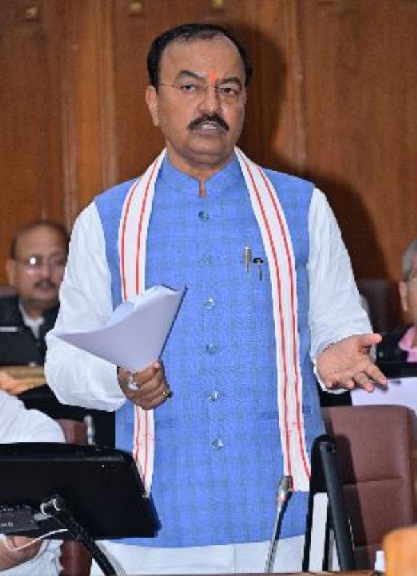 विधान परिषद में बोलते हुए केशव प्रसाद मौर्य