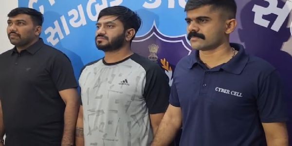 ₹800 करोड़ के ट्रांजैक्शन, आरोपी गिरफ्तार ₹800 करोड़ के ट्रांजैक्शन, आरोपी गिरफ्तार