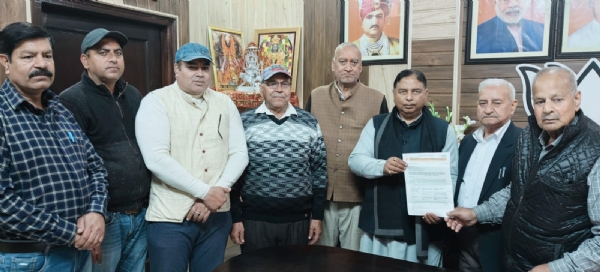 प्रजापति सभा ने सत शर्मा से की मुलाकात