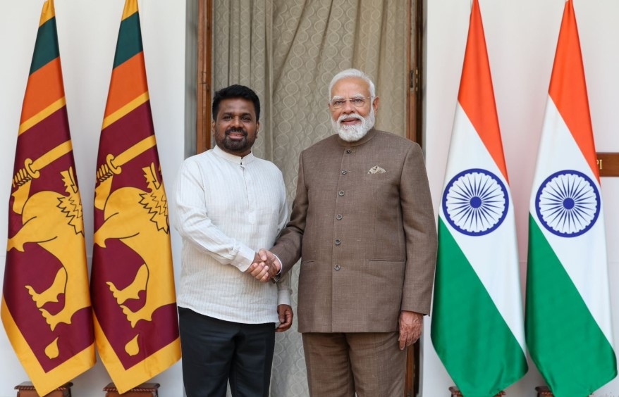 नई दिल्ली में इंडिया एआई इम्पैक्ट समिट 2026 के दौरान प्रधानमंत्री नरेन्द्र मोदी श्रीलंका के राष्ट्रपति अनुरा दिसनायके से मुलाकात करते हुए