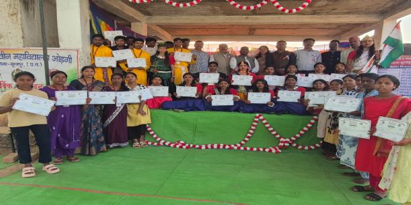 सूरजपुर : राष्ट्रीय सेवा योजना का सात दिवसीय शिविर सम्पन्न, ग्रामीण जागरूकता व श्रमदान कार्यों की सराहना