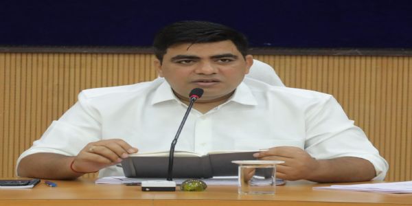 समय-सीमा में निर्माण कार्य पूर्ण करें, गुणवत्ता से कोई समझौता नहीं : कलेक्टर कुणाल दुदावत