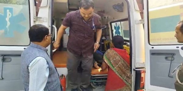 मैट्रिक परीक्षा के दौरान बिगड़ी छात्रा की तबीयत, एसडीओ एंबुलेंस लेकर पहुंचे, समय पर इलाज से टली अनहोनी