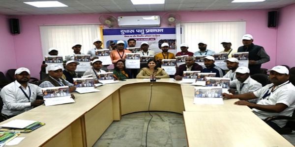 भारत विस्तार नेटवर्क से जुड़े बरेली के किसान, एआई आधारित डिजिटल डोरवे की जानकारी दी गई