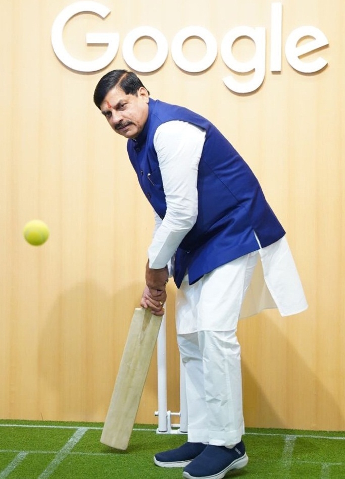 मुख्यमंत्री ने गूगल पवैलियन में एआई-संचालित क्रिकेट इंस्टॉलेशन का भी अनुभव किया मुख्यमंत्री ने गूगल पवैलियन में एआई-संचालित क्रिकेट इंस्टॉलेशन का भी अनुभव किया