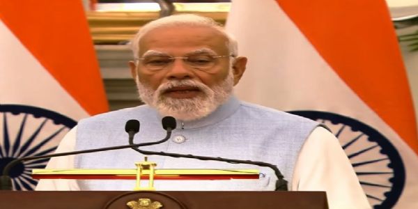 प्रधानमंत्री नरेन्द्र मोदी शनिवार को हैदराबाद हाउस में पत्रकार वार्ता के दौरान प्रधानमंत्री नरेन्द्र मोदी शनिवार को हैदराबाद हाउस में पत्रकार वार्ता के दौरान