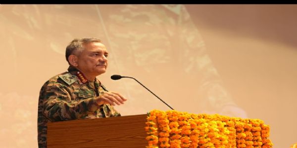 सीडीएस जनरल अनिल चौहान कार्यक्रम को संबोधित करते हुए। सीडीएस जनरल अनिल चौहान कार्यक्रम को संबोधित करते हुए।