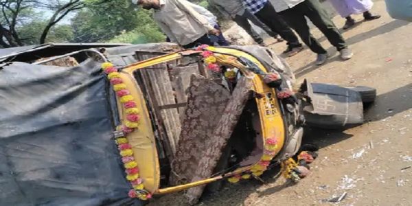 दमोहः फसल कटाई करने जा रहे मजदूरों से भरा ऑटो पलटा, 7 लोग घायल