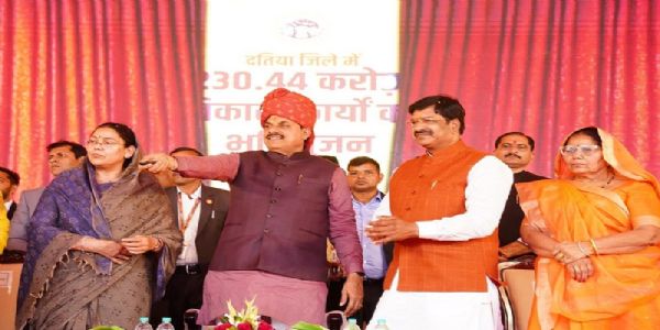 विकास, नवाचार और किसान समृद्धि का रोल मॉडल बन रहा दतिया : मुख्यमंत्री डॉ. यादव