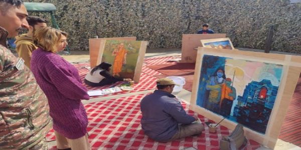 श्रीनगर में ‘आदि शंकराचार्य संसार’ राष्ट्रीय कला कार्यशाला का तीसरा दिन, शंकराचार्य मंदिर और अद्वैत वेदांत से प्रेरित कलाकृतियों ने मोहा दर्शकों का मन