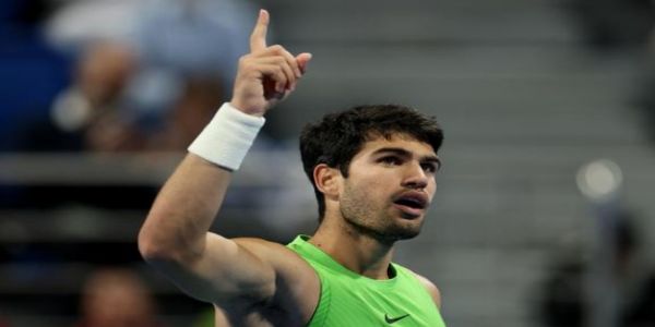 कतर ओपन: वर्ल्ड नंबर 1 कार्लोस अल्कराज़ ने डिफेंडिंग चैंपियन आंद्रेई रुबलेव को हराकर फाइनल में बनाई जगह