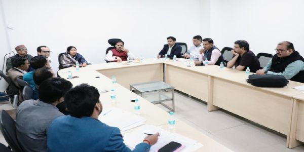 सुपर स्पेशलिटी अस्पताल में मरीजों को उपलब्ध हों तृतीयक स्तर की स्वास्थ्य सेवाएं : उप मुख्यमंत्री शुक्ल