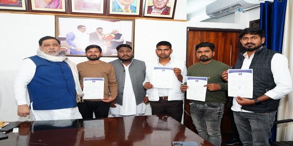 125 लोगों ने रिपब्लिकन पार्टी ऑफ इंडिया (आ.) की सदस्यता ली