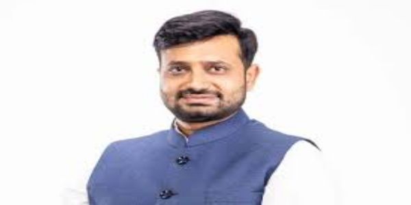 हेमंत कटारे ने इस्तीफे के बाद साेशल मीडिया पर दी सफाई, कहा- “मैं पद से नहीं, जनता के विश्वास से ताकत लेता हूं”