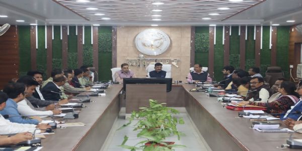 आईजीआरएस की समीक्षा में सख्ती, लापरवाही पर अधिकारियों का वेतन रोकने के निर्देश