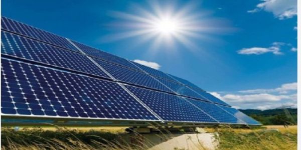 गुजरात काे पीछे छाेड़ सोलर संयंत्र स्थापना में दूसरे स्थान पर पहुंचा उत्तर प्रदेश