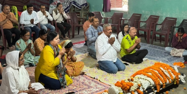 पारंपरिक दाह संस्कार के साथ  प्रेम जी के शव को  चिकित्सा शिक्षा और शोध कार्य के लिए दान किया गया