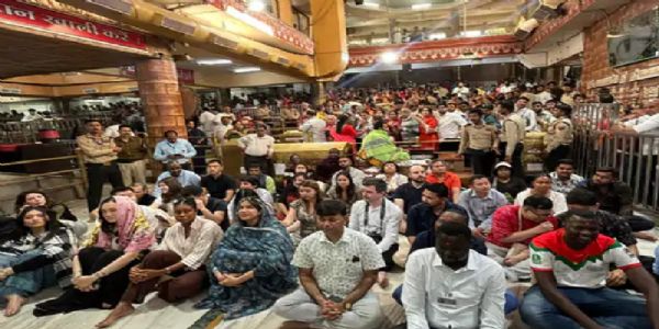 भगवान महाकाल के मंदिर पहुंचा ग्लोबल साउथ फोरम का प्रतिनिधिमंडल भगवान महाकाल के मंदिर पहुंचा ग्लोबल साउथ फोरम का प्रतिनिधिमंडल