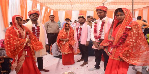 एक मंडप, 26 फेरे : मुख्यमंत्री सामूहिक विवाह में सजे सपनों के घर