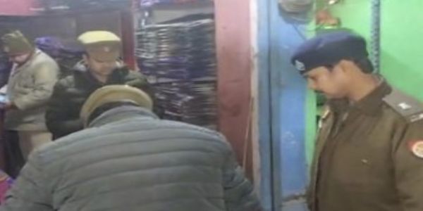 उप्र में चाइनीज मांझे के खिलाफ पुलिस ने छेड़ा चेकिंग अभियान, 13 लोग गिरफ्तार