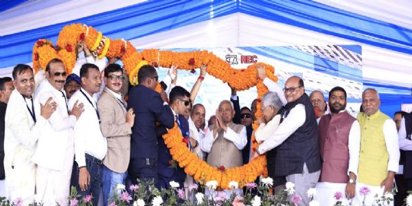 मुख्यमंत्री नीतीश कुमार ने सरस्वती बसंत पटेल अतिथिशाला का किया शिलान्यास