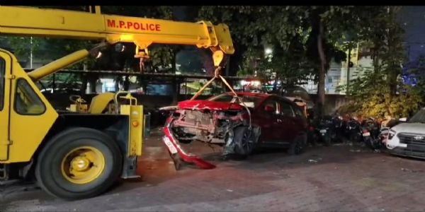 जबलपुरः नशेड़ी कार चालक ने लोगों को रौंदा