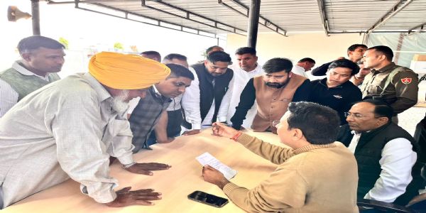 कैथल:चपरासी के आठ पदों पर दस हजार आवेदन, बेरोजगारी चरम पर: रणदीप सुरजेवाला