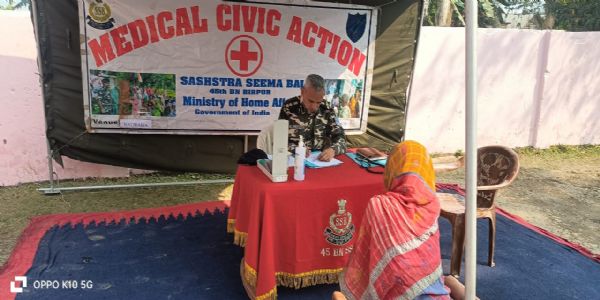 एसएसबी 45वीं वाहिनी ने बौराहा में लगाया निःशुल्क मानव चिकित्सा शिविर