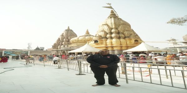 केन्द्रीय पर्यटन सचिव डॉ श्रीवत्स कृष्णा ने बाबा विश्वनाथ के दरबार में लगाई हाजिरी