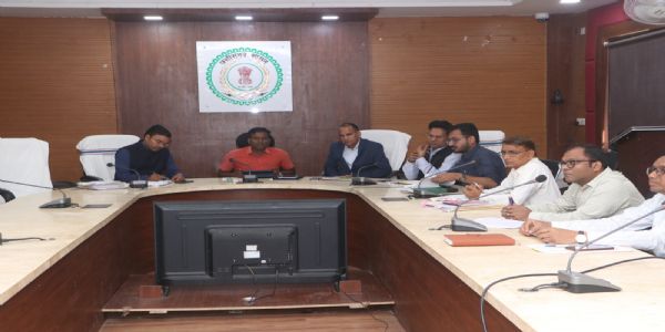 सूरजपुर : 26 से 28 फरवरी तक आयुष्मान महाअभियान, शत-प्रतिशत पंजीयन के निर्देश