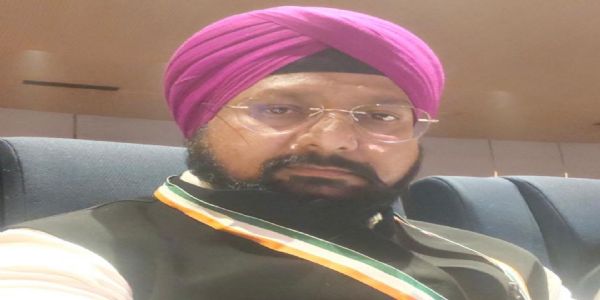 जुगसलाई में क्रॉस सपोर्ट बयान पर कांग्रेस की कार्रवाई, अभिजीत सिंह निष्कासित