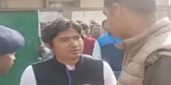 रांची निकाय चुनाव: वार्ड 18 में कांग्रेस और झामुमो नेताओं के बीच नोकझोंक, वार्ड 24 में समर्थकों के बीच झड़प