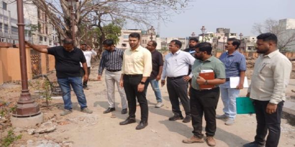 इतवारी बाजार ऑक्सीजोन को 10 दिन में पूरा करने के दिए निर्देश, निर्माण कार्यों का कलेक्टर ने किया औचक निरीक्षण