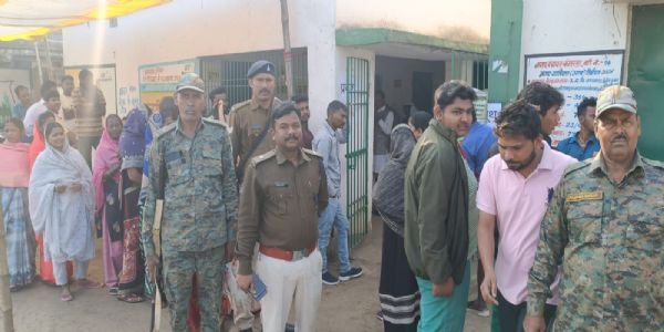 कोडरमा जिले के तीन नगर निकाय में 114 बूथों पर मतदान शुरू