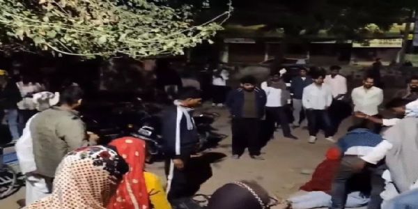 ट्रैक्टर-ट्रॉली की टक्कर से बाइक सवार पिता-पुत्र और दामाद की मौत, भतीजा गंभीर