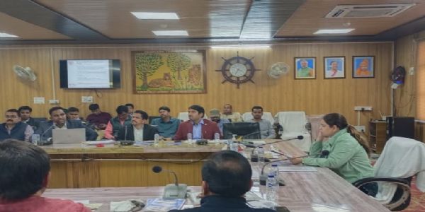 घर को होम स्टे के रूप में पंजीकृत करा अर्जित कर सकते हैं आय- जिलाधिकारी