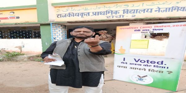 भारतीय एकता कमेटी के अध्यक्ष गुलाम मुस्तफा ने किया मतदान, सौहार्द बनाए रखने की अपील