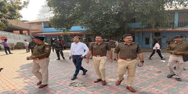 झारखंड नगर निकाय चुनाव: रांची में भी मतदान जारी, वरिष्ठ अधिकारियों ने किया सुरक्षा व्यवस्था का निरीक्षण
