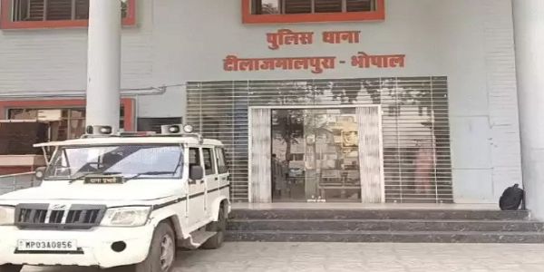 भोपालः स्नूकर क्लब में दो साथियों ने छात्र को चाकुओं से गोदा