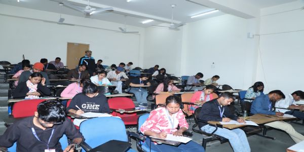 मिड सेमेस्टर परीक्षा में 75 फीसद हाजिरी अनिवार्य : प्रो. बृष्टि मित्रा