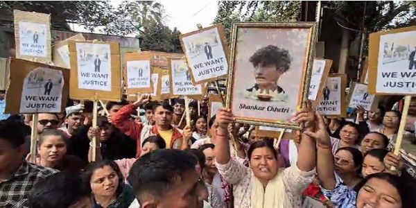 सिलीगुड़ी हिट एंड रन मामला : आरोपित को अदालत में किया गया पेश, पीड़ित परिवार ने किया प्रदर्शन