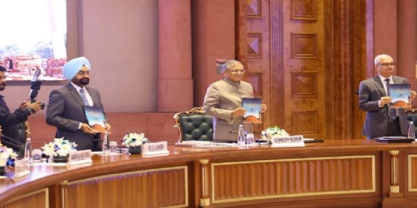 चुनाव आयोग ने 27 साल बाद आयोजित किया राष्ट्रीय गोलमेज सम्मेलन, सीईसी बोले- मतदाता हमारे केंद्र में