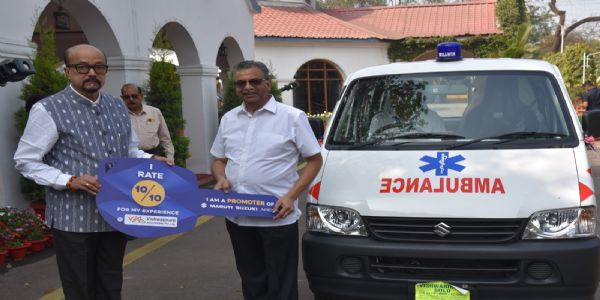 रायपुर : राज्यपाल डेका ने निरामय आरोग्य संस्थान को सौंपी एम्बुलेंस की चाबी