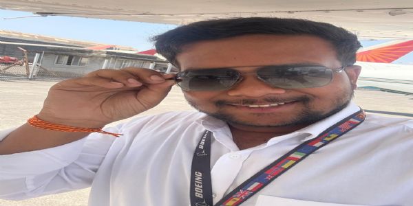 पायलट विवेक विकाश भगत के निधन से मातम, इकलौते पुत्र थे विवेक