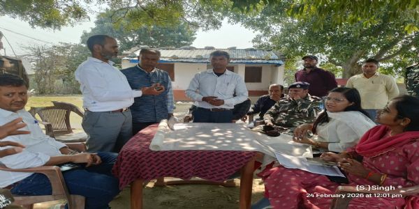 नो मेंस लैंड पर पंद्रह किलोमीटर तक अतिक्रमित भूमि की जांच करने बगहा एसडीएम पहुंची